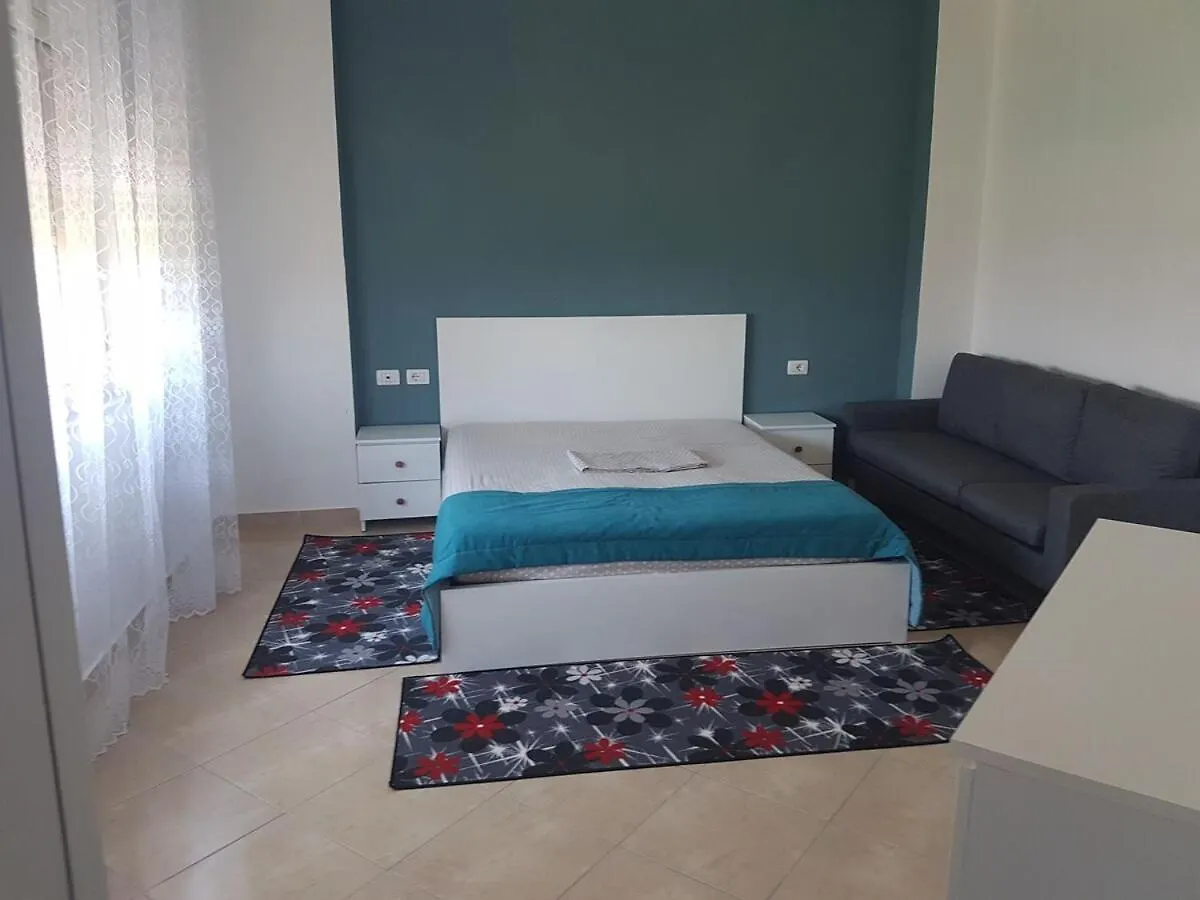 Apartment 3-In Front Of Beach In Plepa ドゥラス